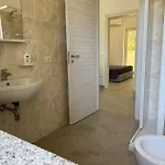Le Con Piscina Idromassaggio, Capo Vaticano *