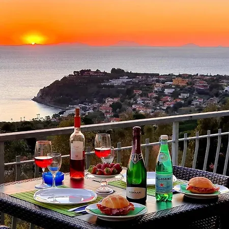 Le Con Piscina Idromassaggio, Capo Vaticano * 里卡迪