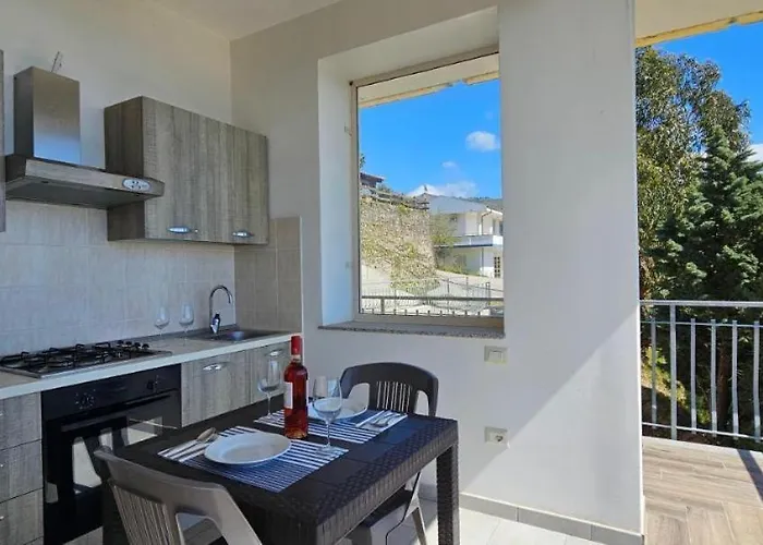 Le Con Piscina Idromassaggio, Capo Vaticano 里卡迪