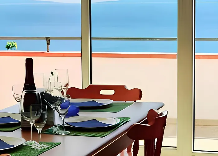 Le Con Piscina Idromassaggio, Capo Vaticano 里卡迪