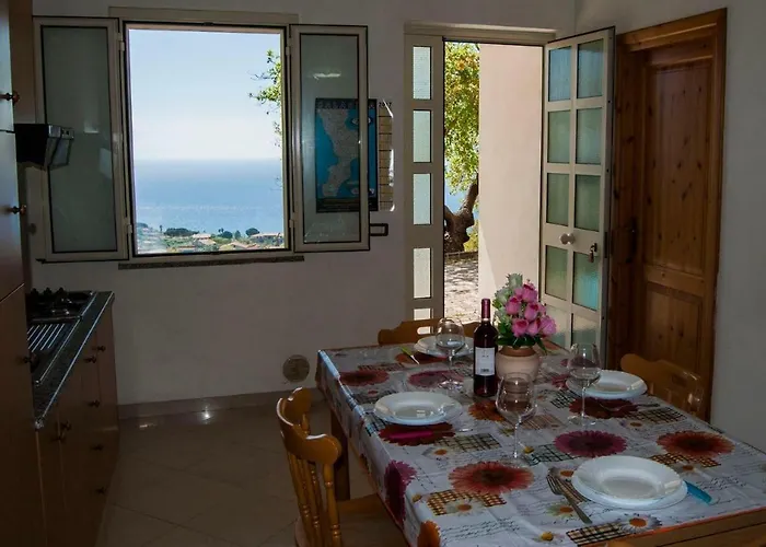 Le Con Piscina Idromassaggio, Capo Vaticano 公寓 里卡迪