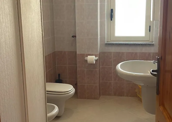 Le Con Piscina Idromassaggio, Capo Vaticano *