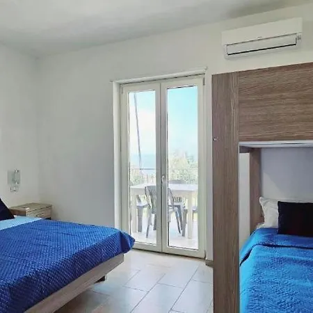 Le Con Piscina Idromassaggio, Capo Vaticano Ricadi