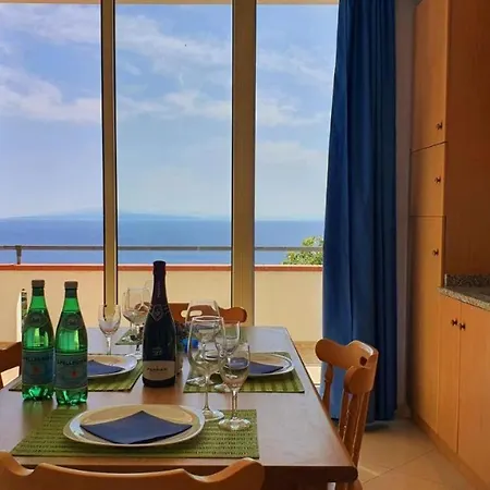 Le Con Piscina Idromassaggio, Capo Vaticano Apartment