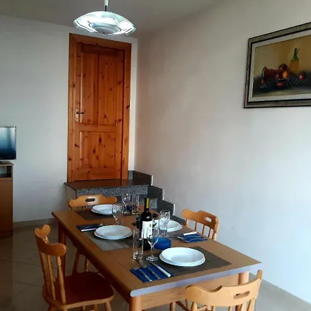 Le Con Piscina Idromassaggio, Capo Vaticano Apartment