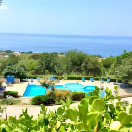 Apartment Le Con Piscina Idromassaggio, Capo Vaticano Ricadi
