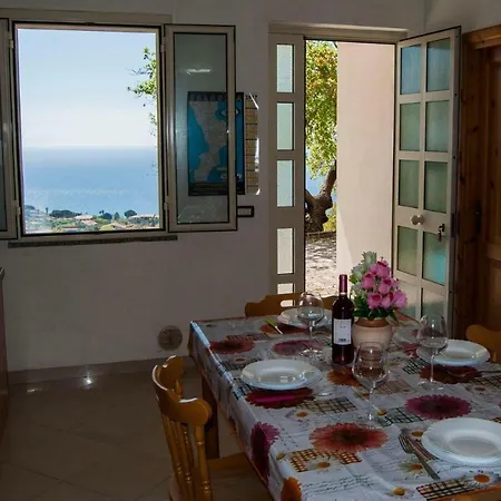 Le Con Piscina Idromassaggio, Capo Vaticano Lejlighed Ricadi