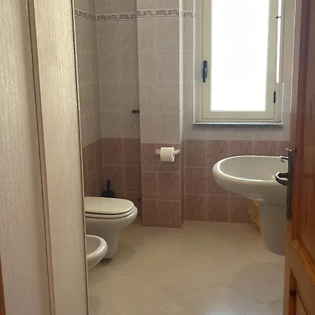 Le Con Piscina Idromassaggio, Capo Vaticano *