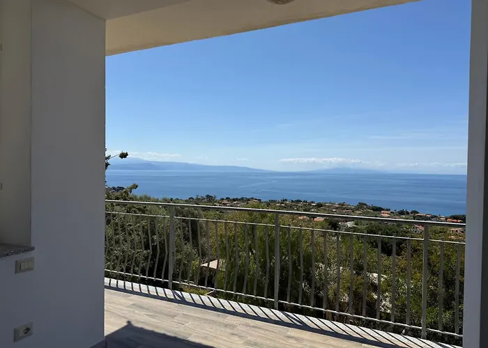 Lägenhet Le Con Piscina Idromassaggio, Capo Vaticano Ricadi