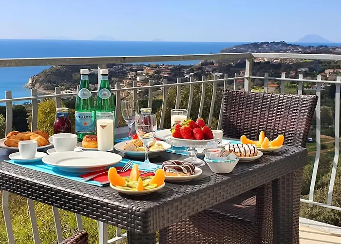 Lejlighed Le Con Piscina Idromassaggio, Capo Vaticano Ricadi