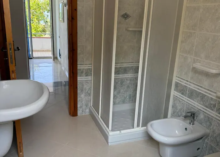 Le Con Piscina Idromassaggio, Capo Vaticano Lägenhet *