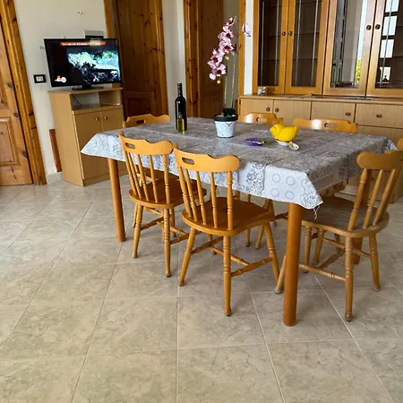 Le Con Piscina Idromassaggio, Capo Vaticano Apartman *